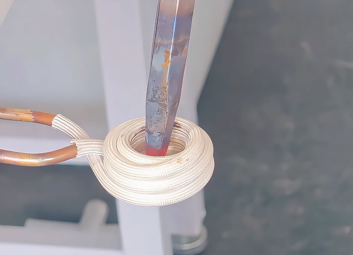 金屬加熱新方式，高頻加熱機(jī)使用全過程！